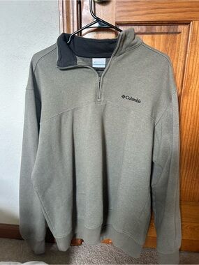 Columbia Olive/Taupe Quarter-Zip Fleece Jacket with Black Collar